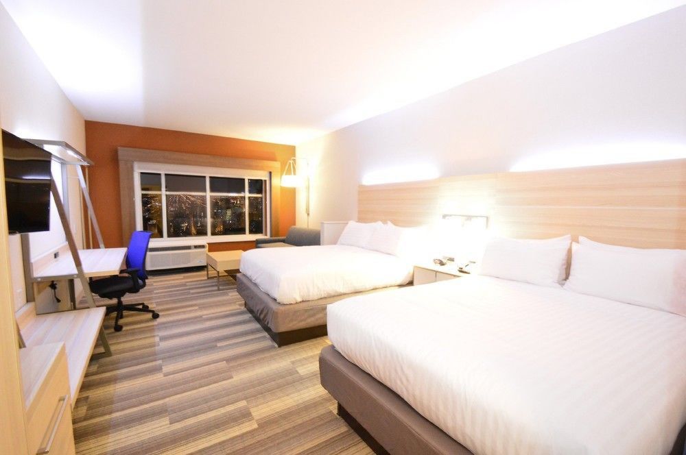 Express & By Ihg 3*